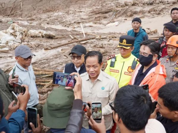 Longsor Bandung Barat, Menteri LH Singgung Pertanian Sayuran Subtropis di Kawasan Gunung