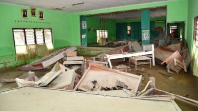 Sekolah Terdampak Bencana Diberi Fleksibilitas Kurikulum, Ini Aturan Kemendikdasmen