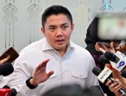 Seskab Teddy Klarifikasi Polemik Sertifikasi Produk Halal AS di Tengah Kesepakatan Dagang