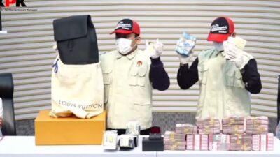 Skandal Impor Ilegal di Bea Cukai, KPK Sita Uang dan Emas Rp40,5 Miliar