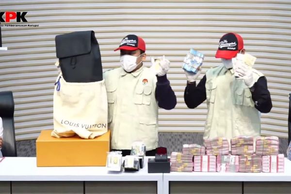 Skandal Impor Ilegal di Bea Cukai, KPK Sita Uang dan Emas Rp40,5 Miliar