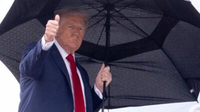 Tunda Serangan ke Iran, Trump Klaim AS Lakukan Negosiasi dengan Iran