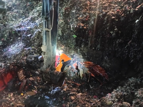 Gunungan Sampah di TPA Bantargebang Longsor, Menteri LH Soroti Pengelolaan Sampah Jakarta