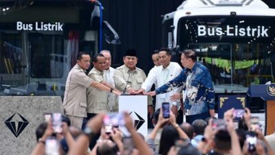 Pabrik Kendaraan Listrik Diresmikan, Pemerintah Perkuat Industrialisasi dan Hilirisasi